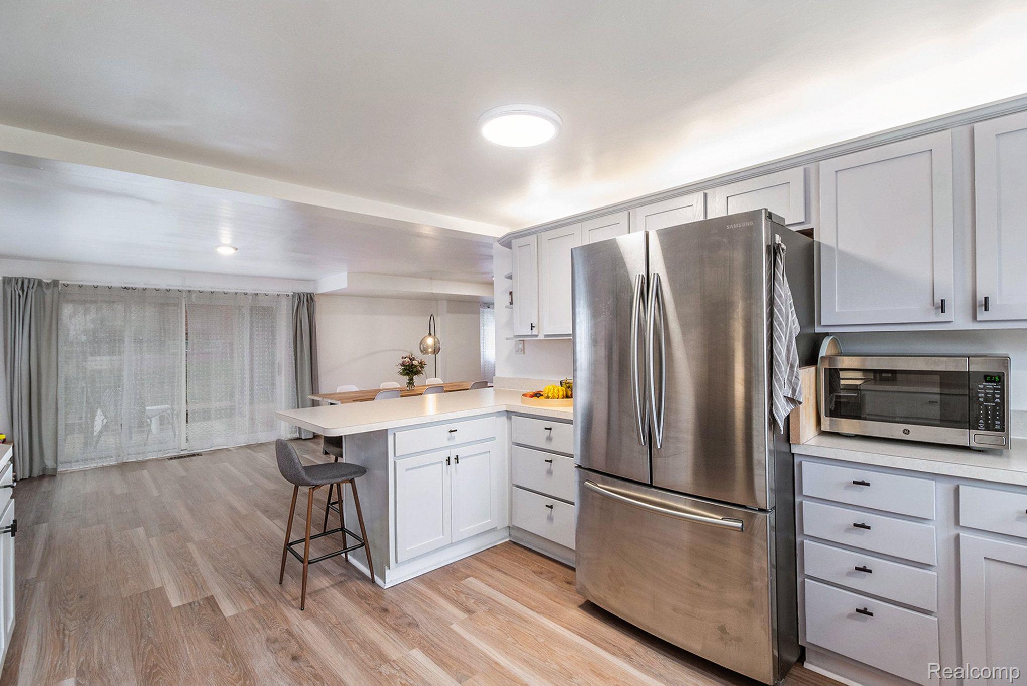 32447 Bonnet Hill Road Farmington, MI 48334 - Photo 8 of 25 Kitchen views