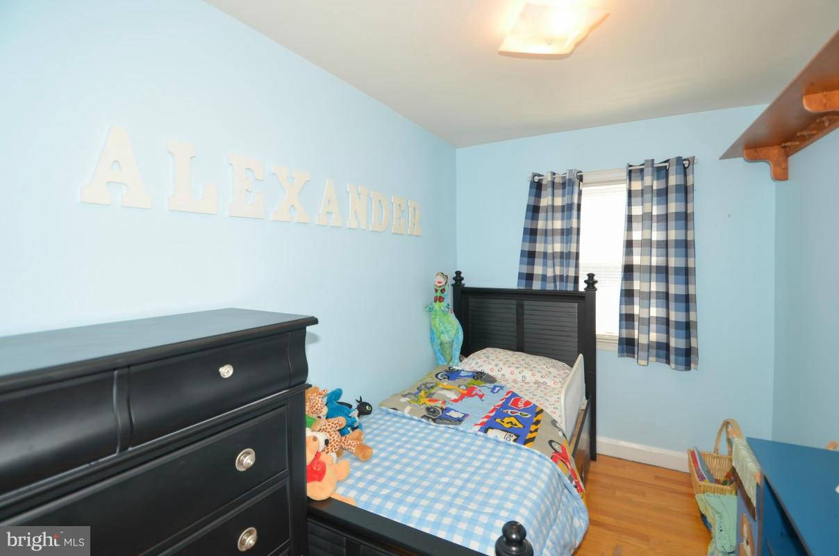 1008 Downton Road Baltimore, MD 21227 - Photo 12 of 22 3rd Bedroom