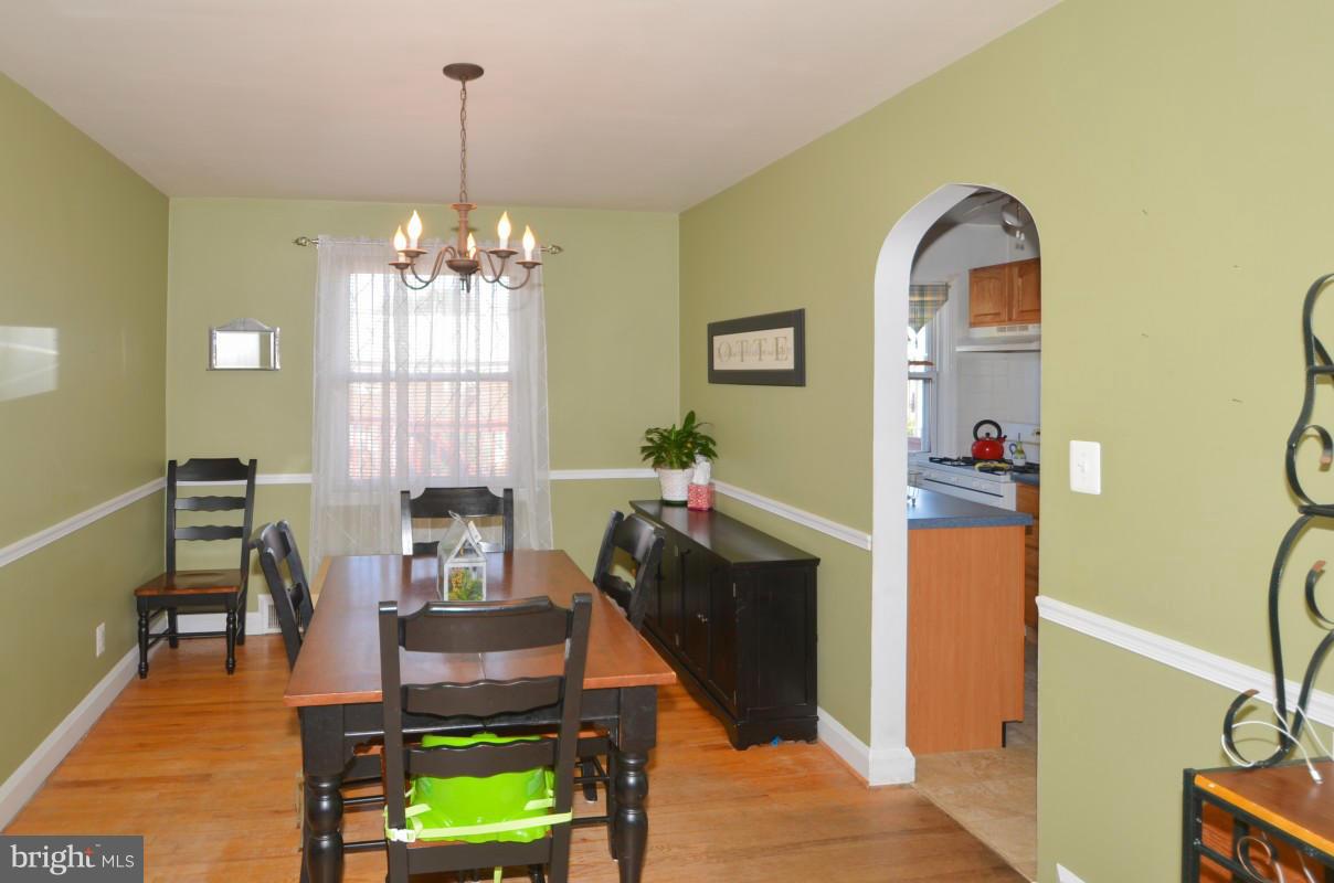 1008 Downton Road Baltimore, MD 21227 - Photo 6 of 22 Dining Room