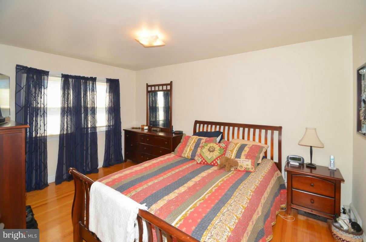 1008 Downton Road Baltimore, MD 21227 - Photo 10 of 22 Bedroom (Master)