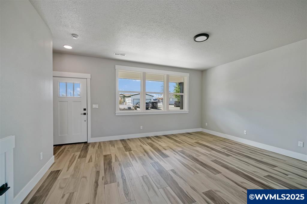 471 Williams Street Independence, OR 97351 - Photo 2 of 5 Gallery Image 2