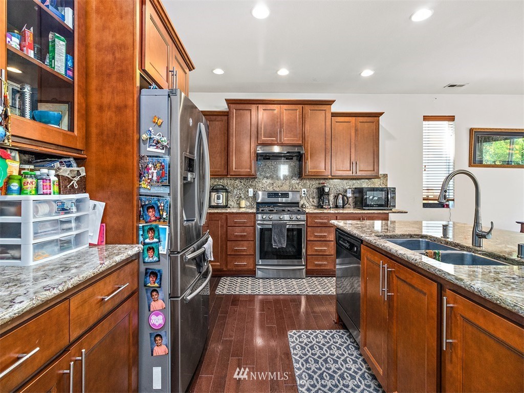 18520 35th Drive Southeast Bothell, WA 98012 - Photo 11 of 25 Gallery Image 11