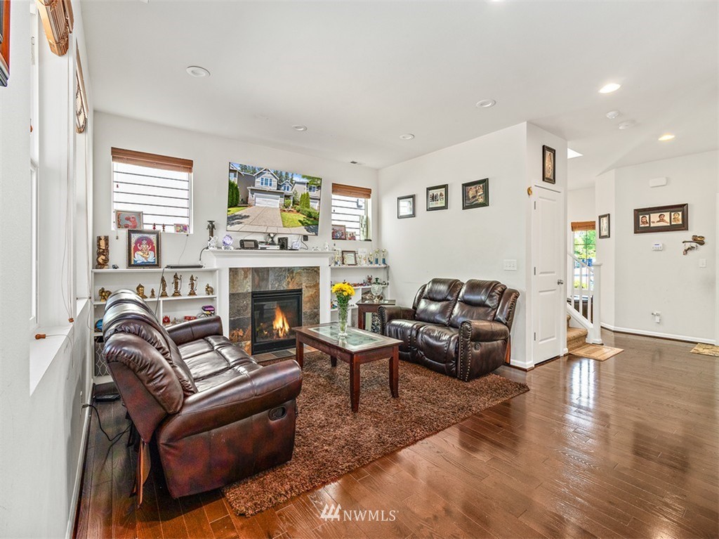 18520 35th Drive Southeast Bothell, WA 98012 - Photo 6 of 25 Gallery Image 6