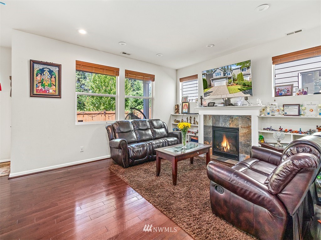 18520 35th Drive Southeast Bothell, WA 98012 - Photo 7 of 25 Gallery Image 7