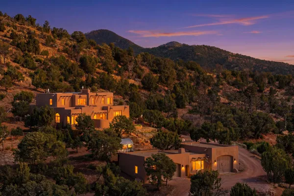 $1,800,000 | 30 Camino Sanador, Santa Fe, NM 87505