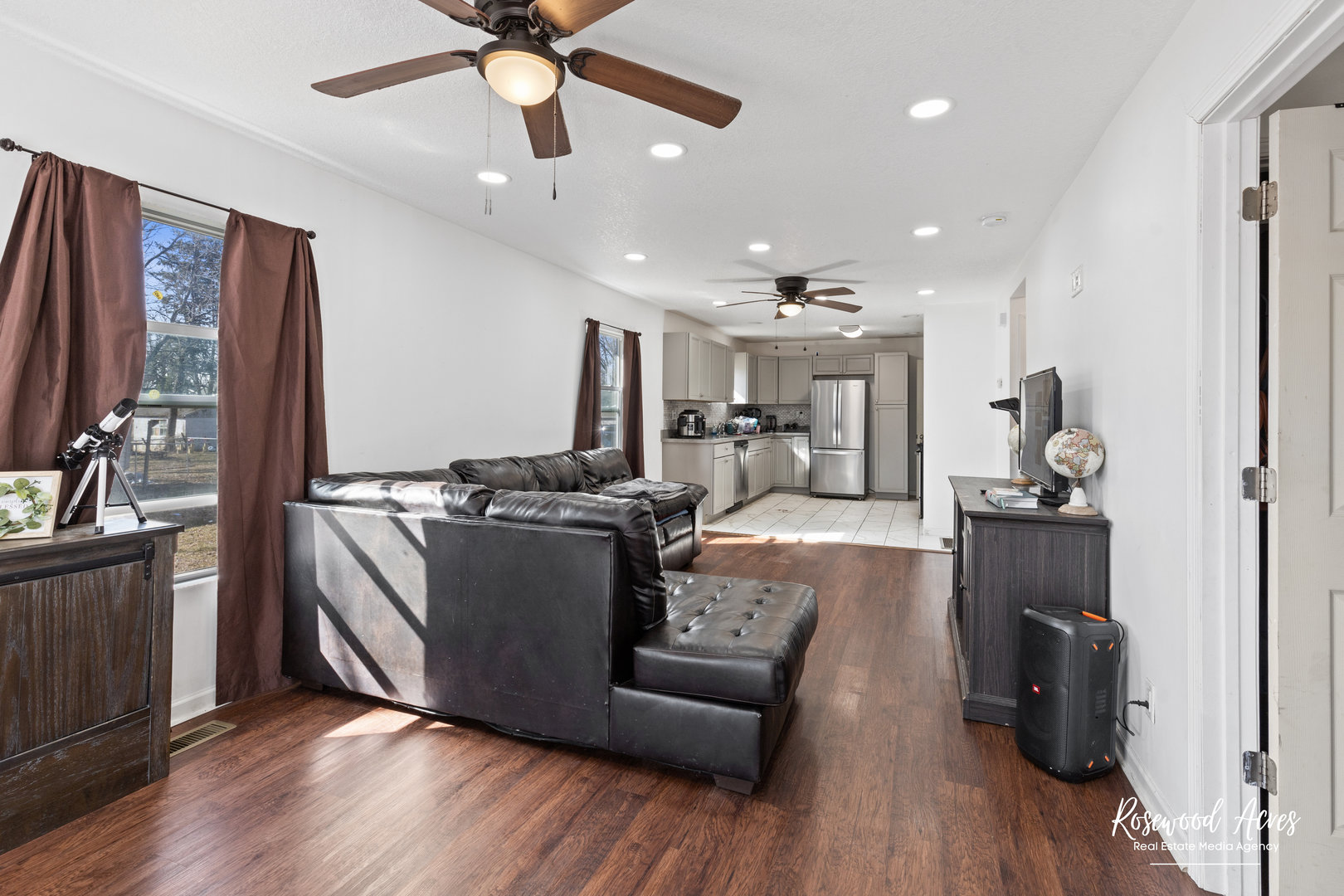 245 North 6th Avenue Kankakee, IL 60901 - Photo 3 of 16 a view of living room with furniture and wooden floor