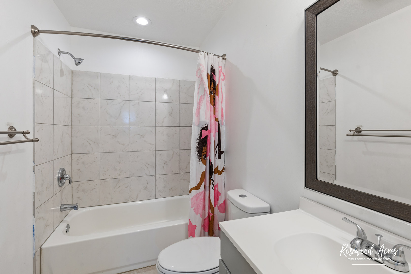 245 North 6th Avenue Kankakee, IL 60901 - Photo 10 of 16 a bathroom with a sink toilet and shower