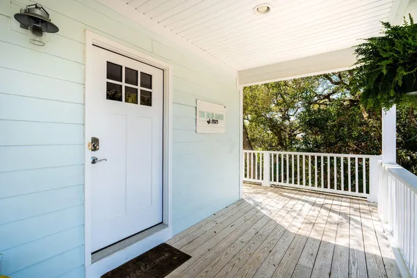 $1,195,000 | 214 West Cooper Avenue, Folly Beach, SC 29439