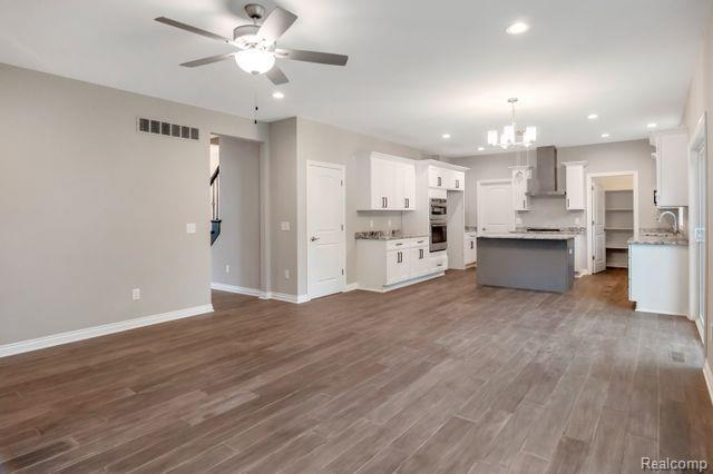 2986 Hessel Avenue Rochester Hills, MI 48307 - Photo 11 of 28