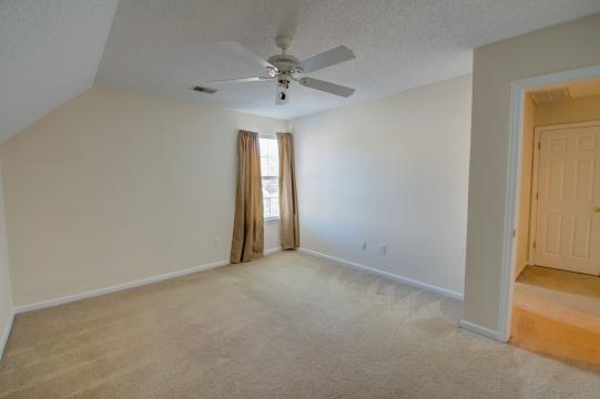 3375 Queensgate Way Mount Pleasant, SC 29466 - Photo 17 of 33 2nd upstairs bedroom