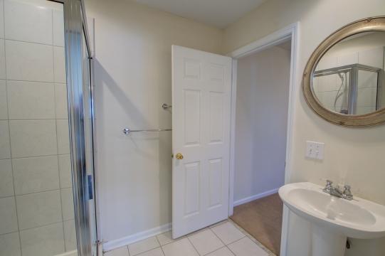 3375 Queensgate Way Mount Pleasant, SC 29466 - Photo 8 of 33 bathroom