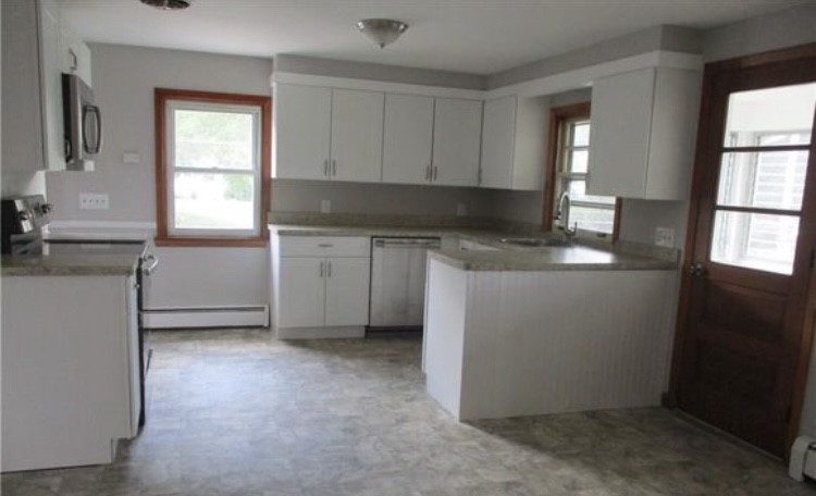 44 Old Angell Road Cumberland, RI 02864 - Photo 4 of 13 Kitchen