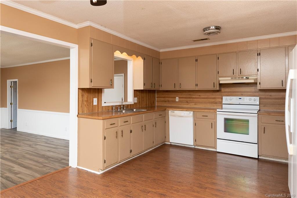 1789 Jim McCarter Road Clover, SC 29710 - Photo 8 of 36 Gallery Image 8