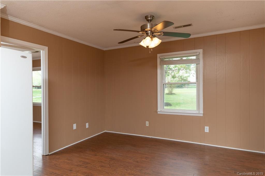 1789 Jim McCarter Road Clover, SC 29710 - Photo 9 of 36 Gallery Image 9