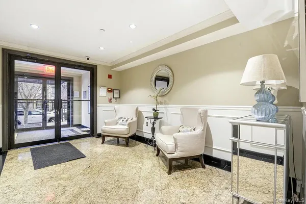$449,000 | 141-16 84th Drive, Unit 3D | Briarwood