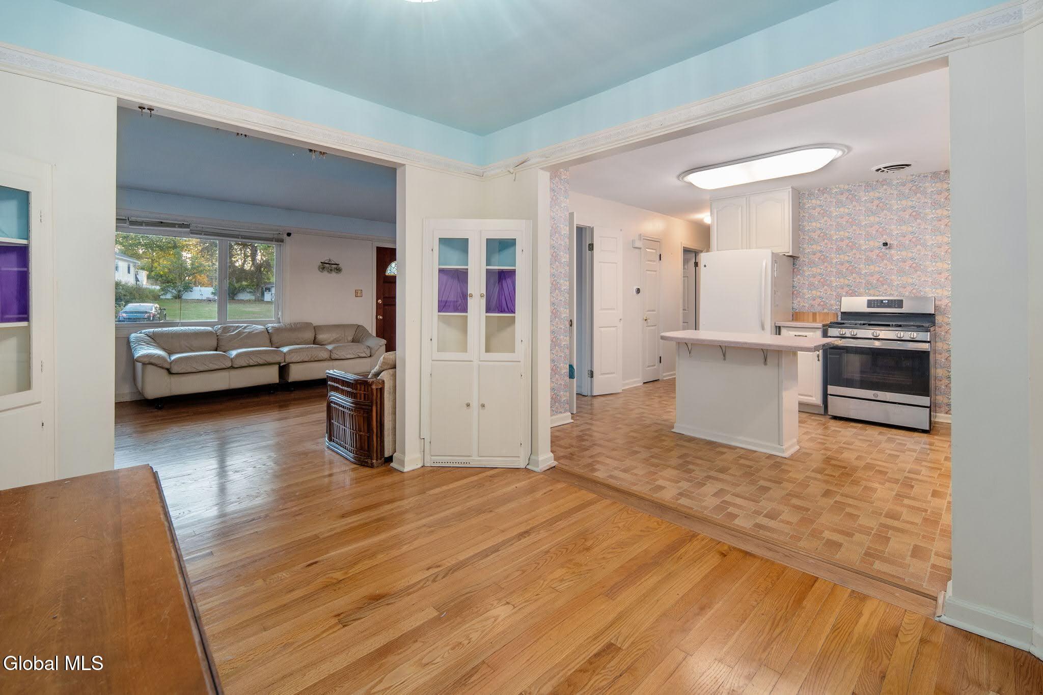 18 Friar Tuck Road Guilderland, NY 12203 - Photo 35 of 66 13-18FriarTuckRd_13