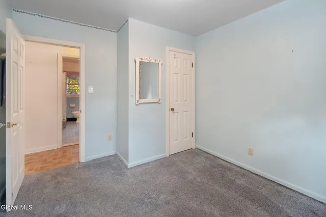 $379,900 | 18 Friar Tuck Road, Guilderland, NY 12203