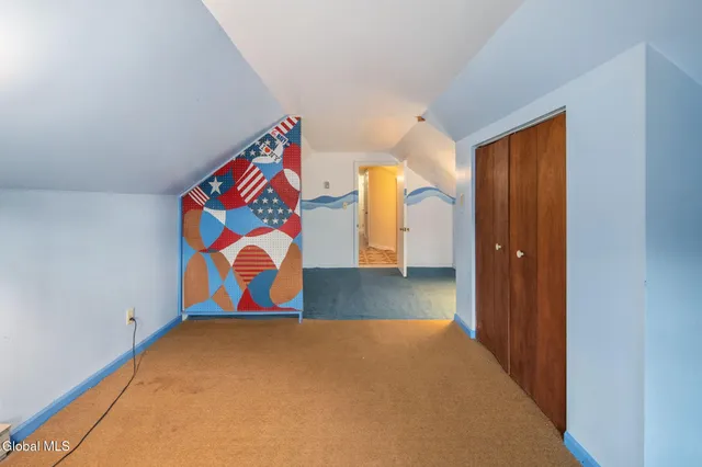 $379,900 | 18 Friar Tuck Road, Guilderland, NY 12203