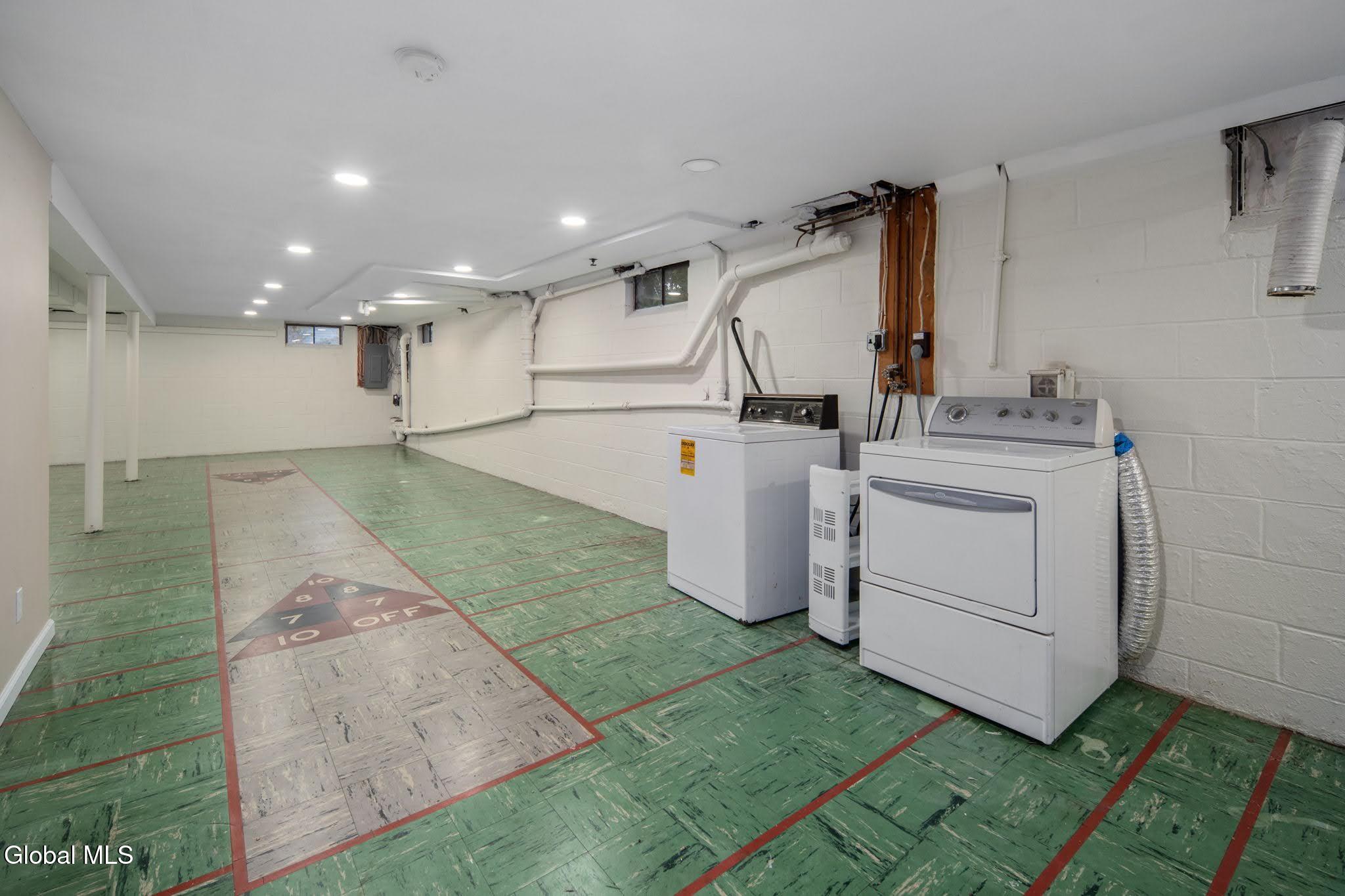 18 Friar Tuck Road Guilderland, NY 12203 - Photo 58 of 66 36-18FriarTuckRd_36