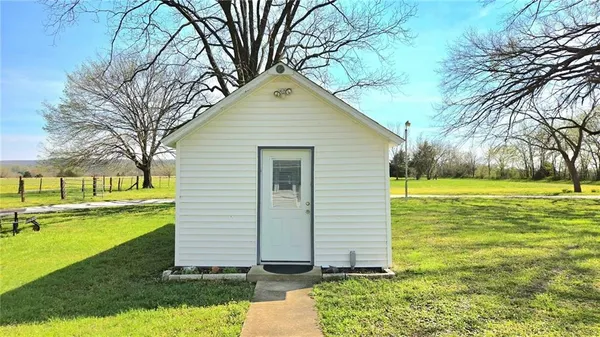 $429,000 | 2395 135th Street, Mapleton, KS 66754
