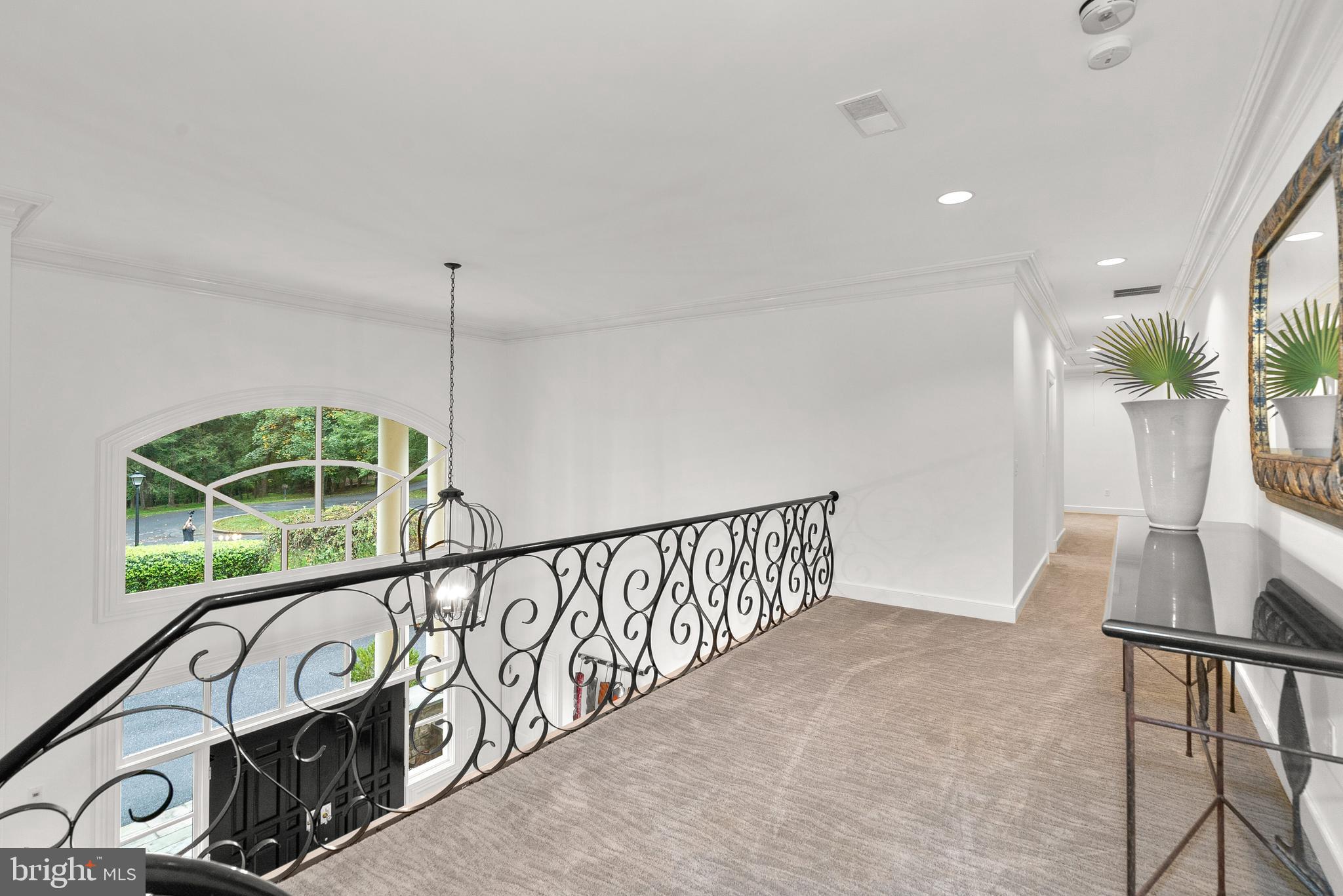 10823 Lockland Road Potomac, MD 20854 - Photo 38 of 92 Upper Level Landing