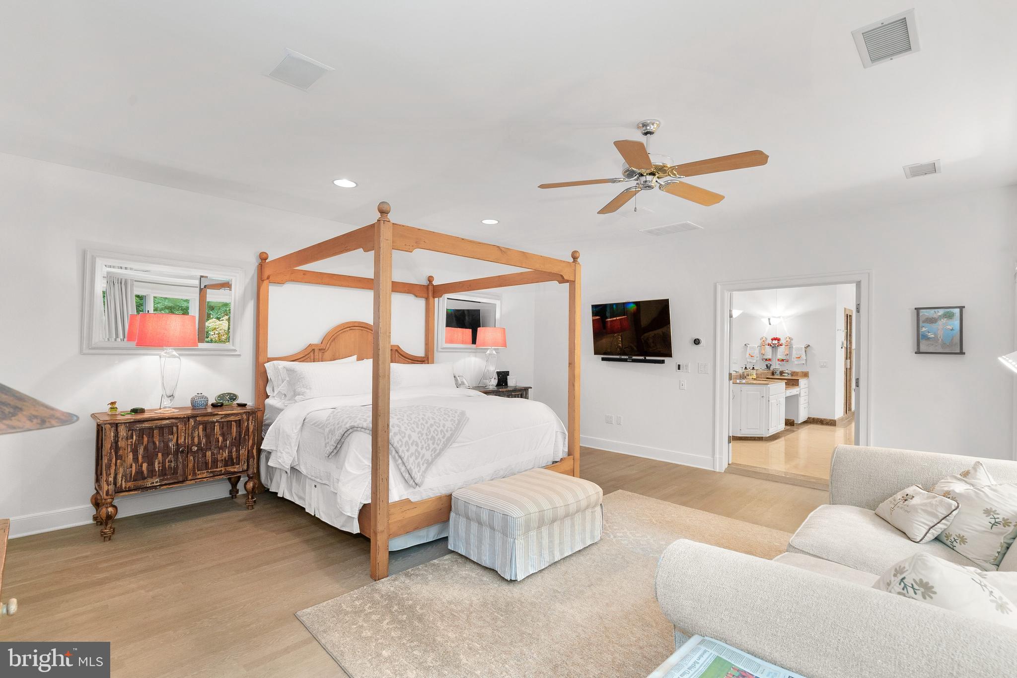 10823 Lockland Road Potomac, MD 20854 - Photo 42 of 92 Primary Bedroom with Balcony