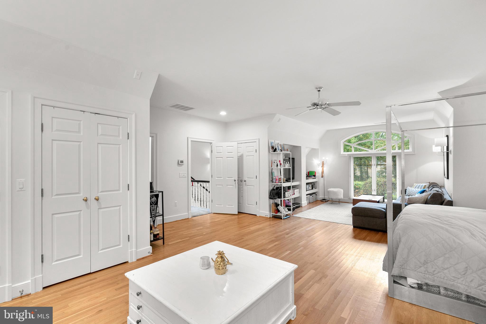 10823 Lockland Road Potomac, MD 20854 - Photo 61 of 92 Expansive 5th Bedroom Suite