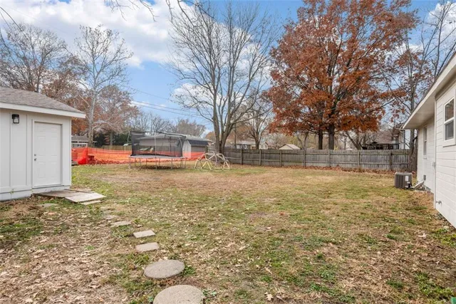 $224,000 | 206 Cedarlane Drive, Wellsville, KS 66092