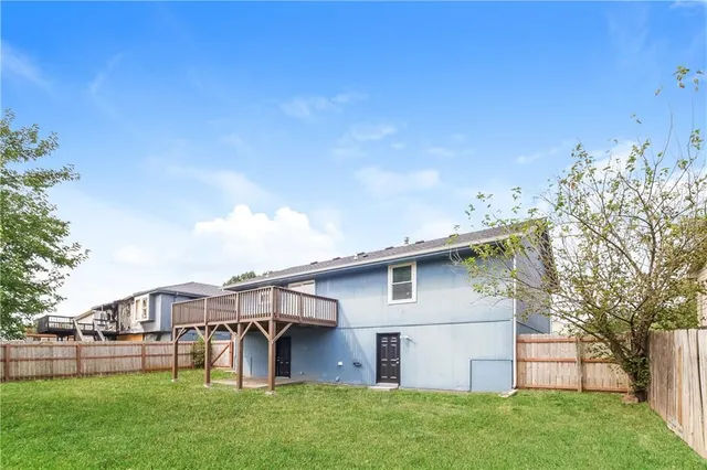 $2,320 | 11015 North Lewis Avenue, Kansas City, MO 64157