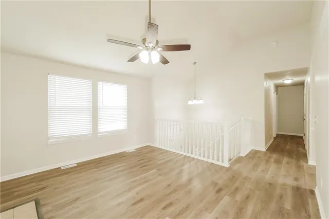 $2,320 | 11015 North Lewis Avenue, Kansas City, MO 64157