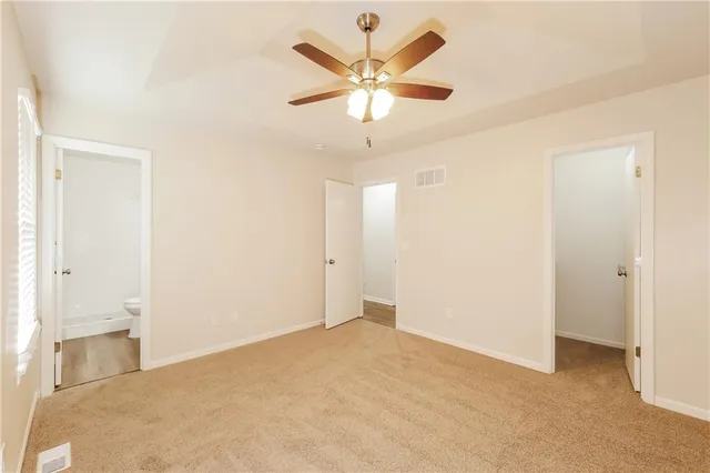 $2,320 | 11015 North Lewis Avenue, Kansas City, MO 64157