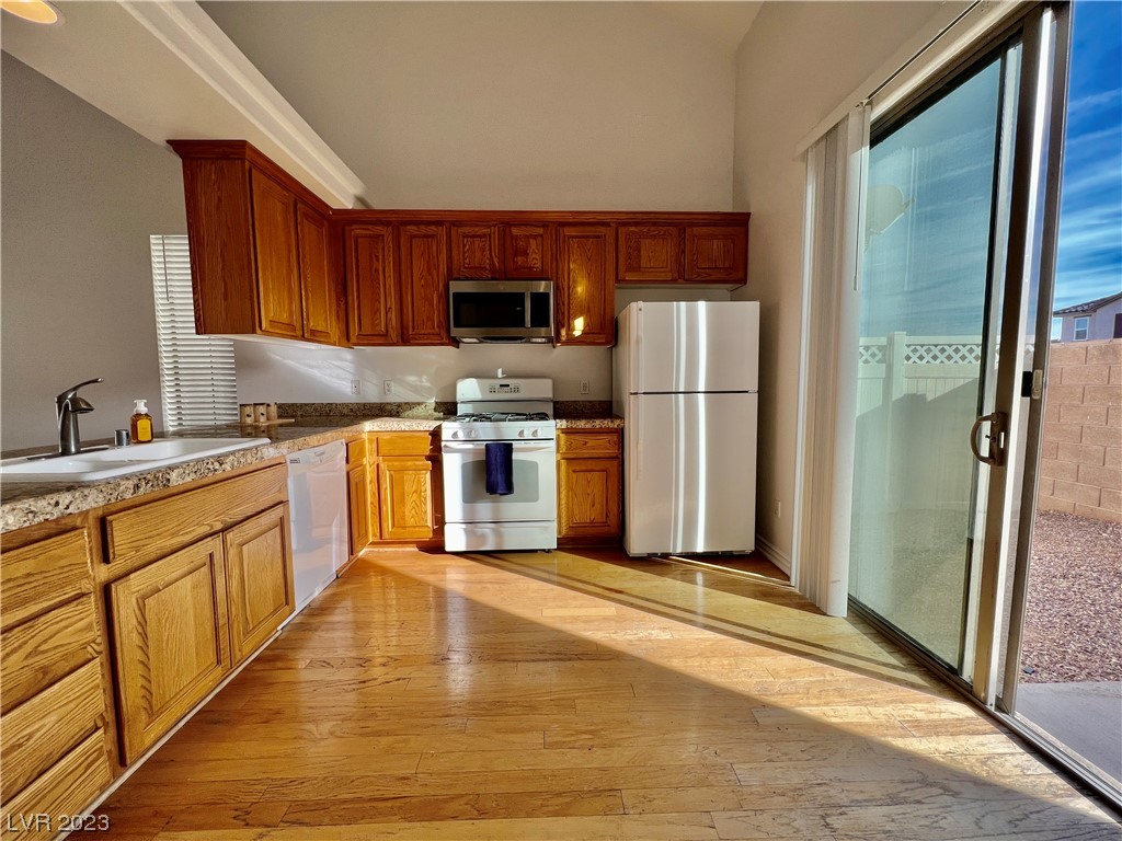 7651 Rising Port Avenue Las Vegas, NV 89113 - Photo 8 of 36 Gallery Image 8