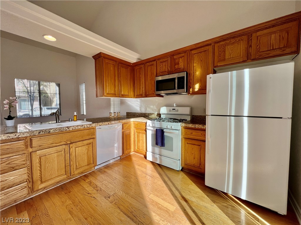 7651 Rising Port Avenue Las Vegas, NV 89113 - Photo 9 of 36 Gallery Image 9