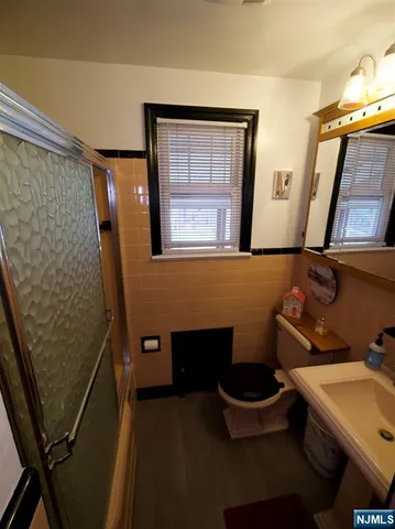 $4,000 | 7-22 Berdan Avenue, Fair Lawn, NJ 07410