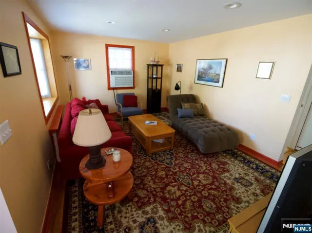 $4,000 | 7-22 Berdan Avenue, Fair Lawn, NJ 07410