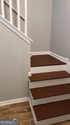 en empty room with windows