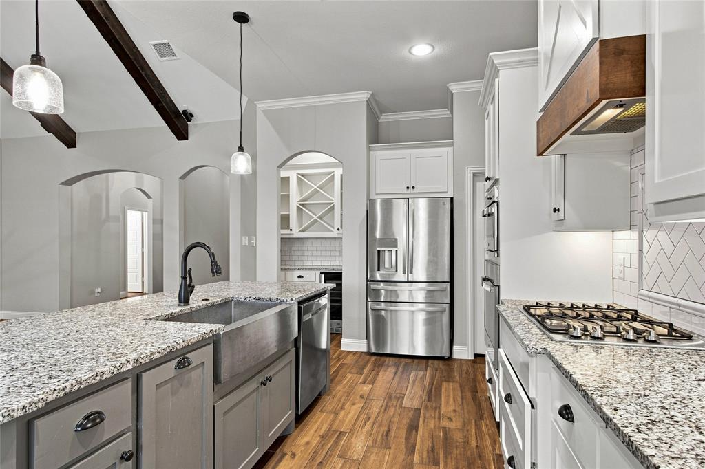 713 Chaparral Road Sanger, TX 76266 - Photo 12 of 31 Gallery Image 12