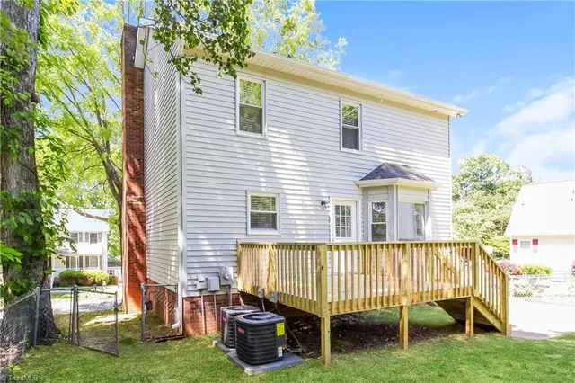 $1,705 | 529 Regal Drive, Winston-Salem, NC 27127