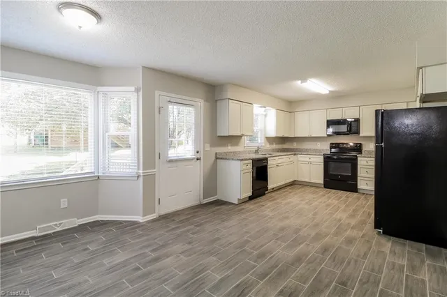 $1,705 | 529 Regal Drive, Winston-Salem, NC 27127