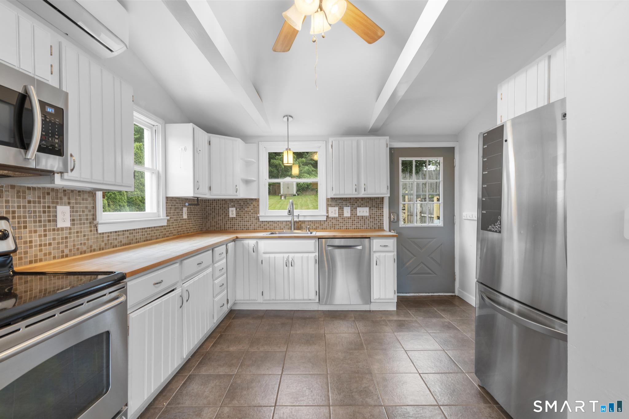 259 Peck Hill Road Woodbridge, CT 06525 - Photo 23 of 33