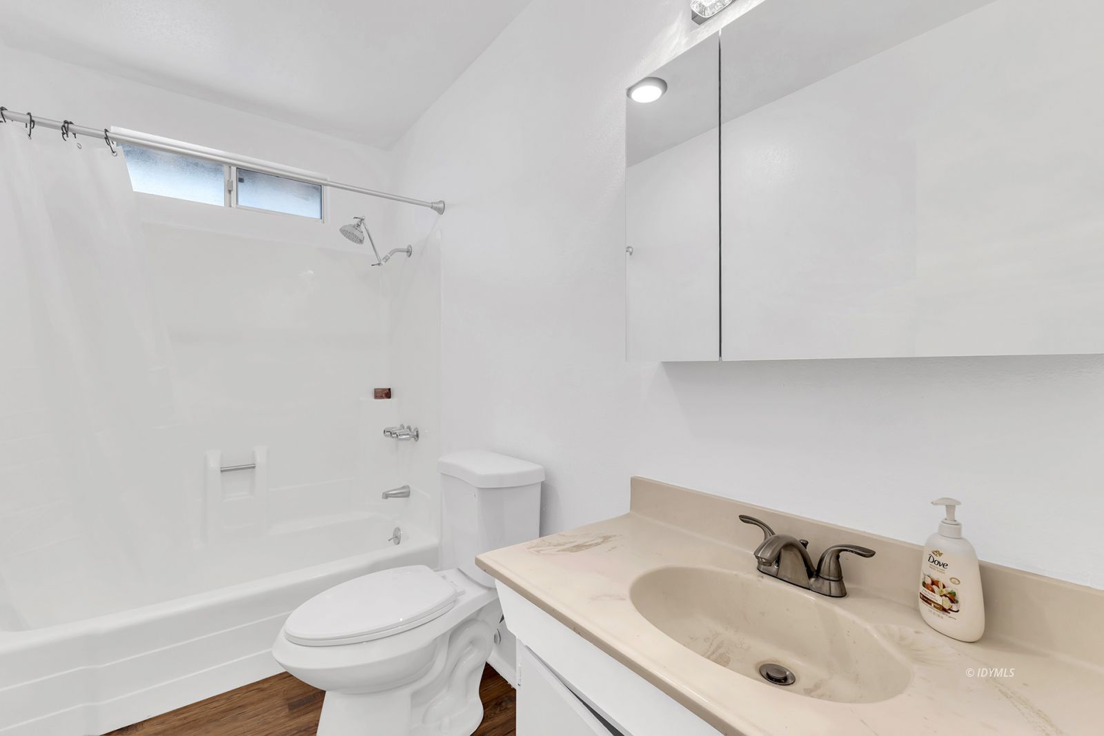25459 Palomar Road Idyllwild, CA 92549 - Photo 29 of 51 a bathroom with a sink toilet and shower