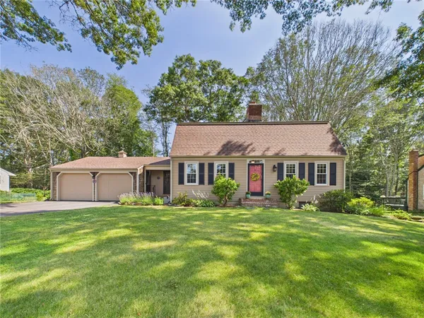 $859,000 | 40 Oak Hill Road, South Kingstown, RI 02879