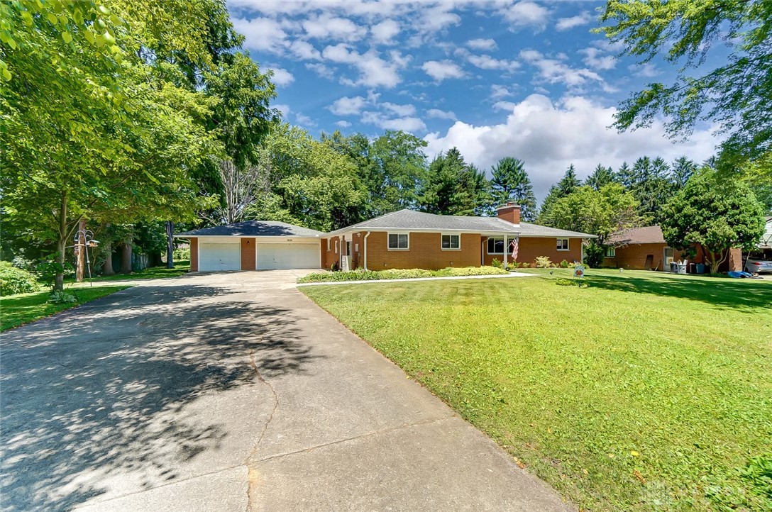3959 Rexford Road Beavercreek, OH 45430 - Photo 3 of 53