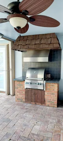 $1,250,000 | 18921 West Oakmont Drive, Hialeah, FL 33015