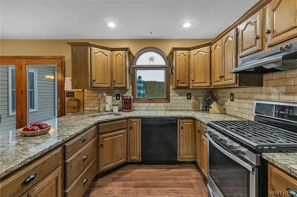 $399,900 | 143 Rovner Place, Hamburg, NY 14075