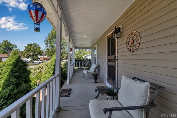 $399,900 | 143 Rovner Place, Hamburg, NY 14075