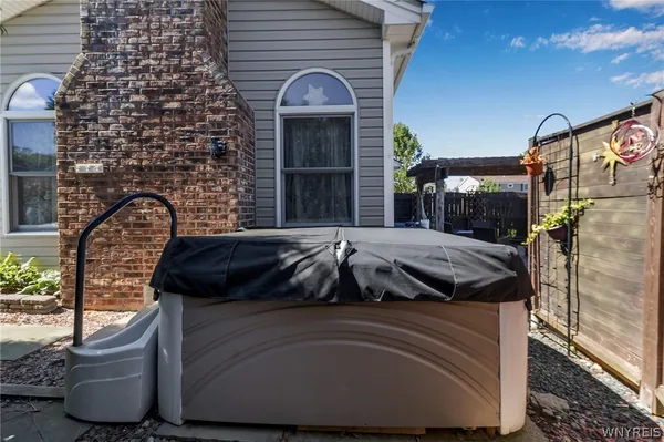 $399,900 | 143 Rovner Place, Hamburg, NY 14075