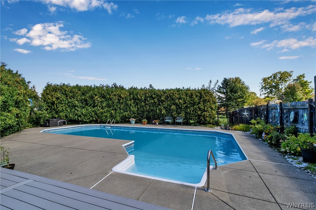 143 Rovner Place Hamburg, NY 14075 - Photo 6 of 39