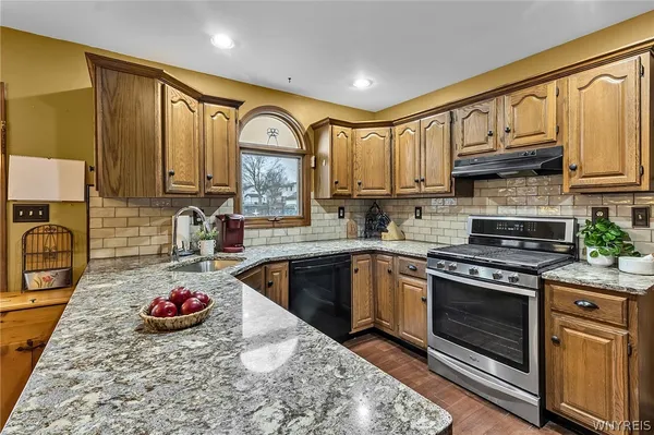 $399,900 | 143 Rovner Place, Hamburg, NY 14075