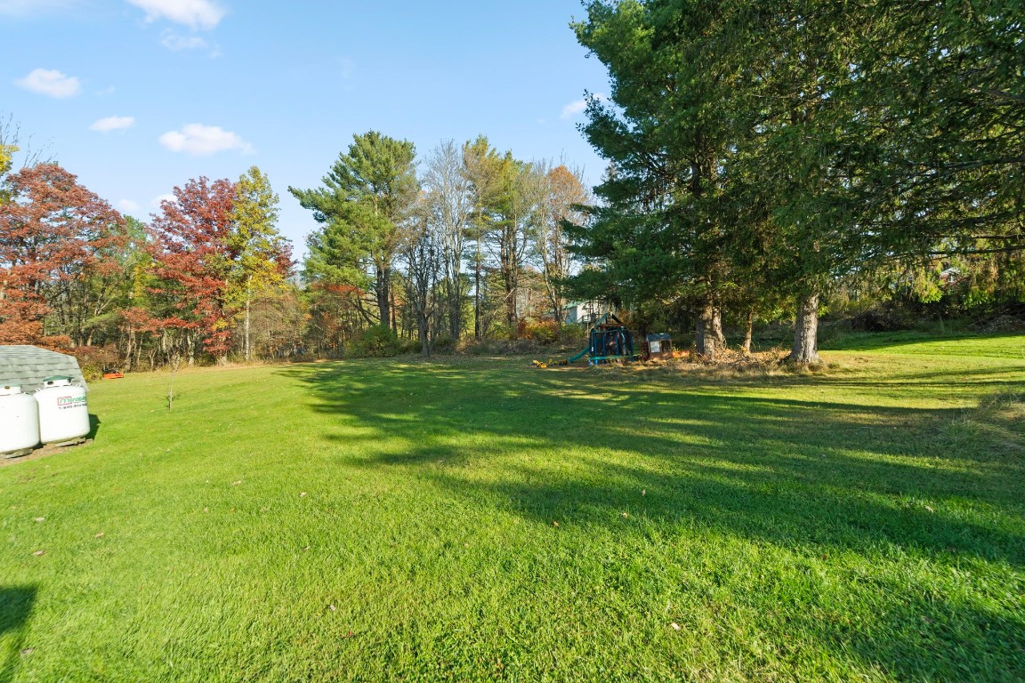 3305 Gillespie Road Binghamton, NY 13903 - Photo 3 of 32 Gallery Image 3